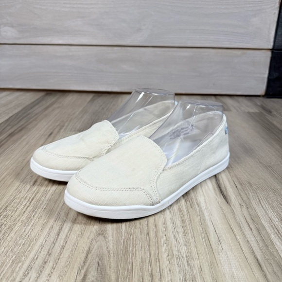 Vionic Beige Canvas Casual Shoes with Baby Blue Accents - Picture 1 of 11